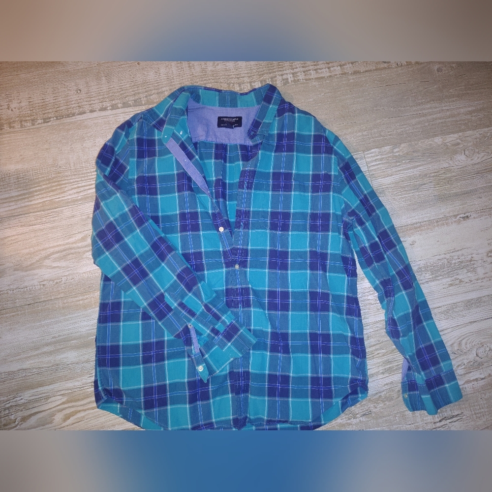 American Eagle Outfitters Teal & Blue Plaid Button-Up Shirt
